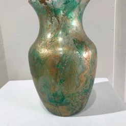 Vicky Bauman (Findlay, OH) Vicky Bauman: 8" Acrylic Pour Vase